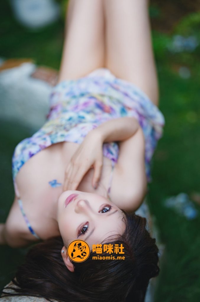 蠢沫沫 NO.402 水池碎花裙 [27P-676MB]-喵咪社
